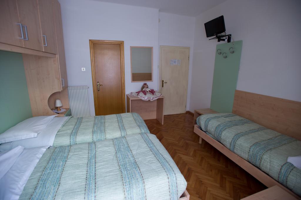Albergo Italia Мольвено Номер фото